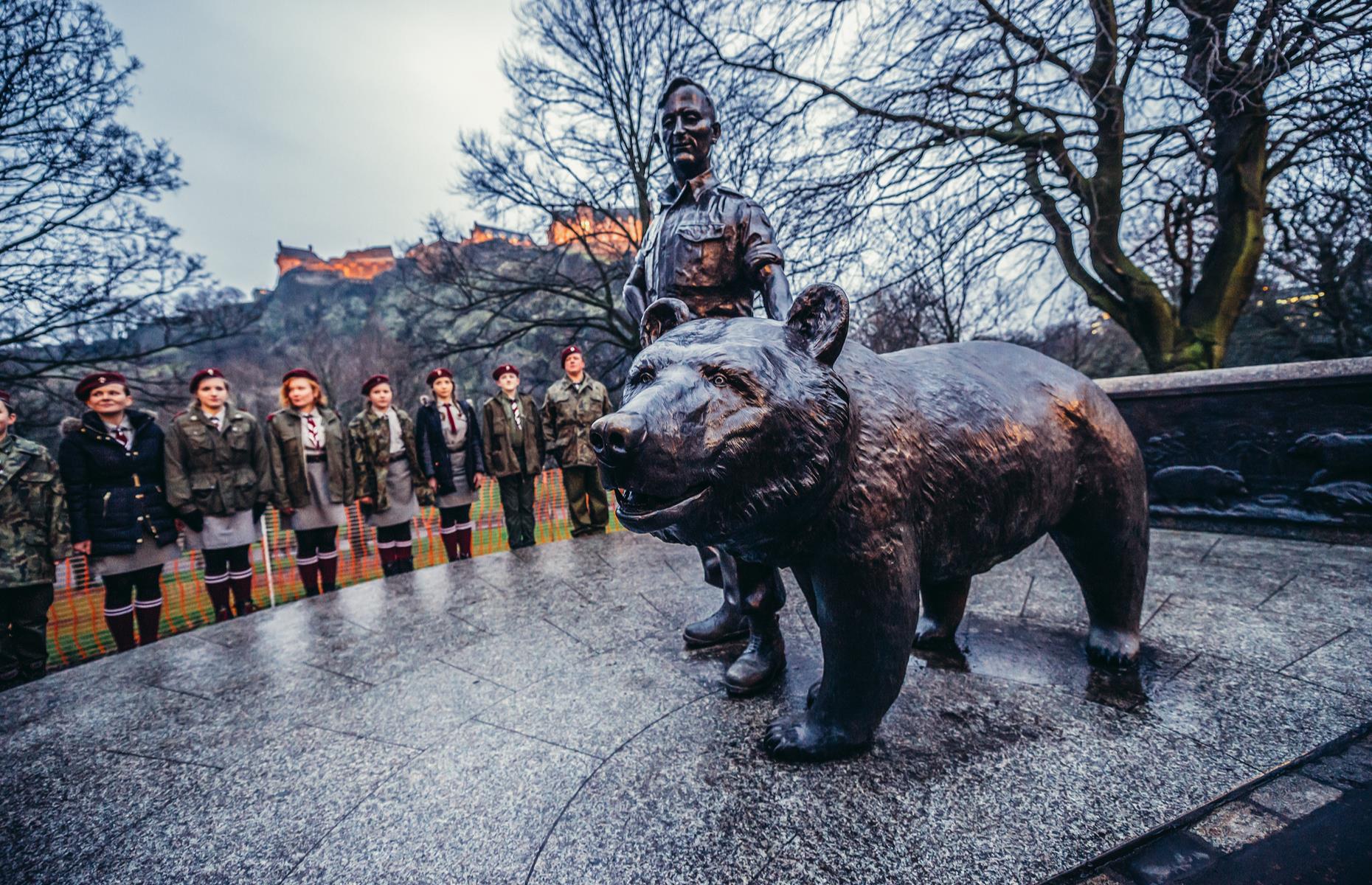 Wotjek the Soldier Bear Memorial, Edinburgh, Scotland